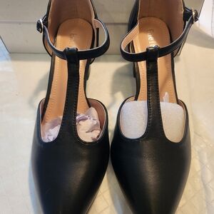 Enelauge Black women's shoe block heel ankle strap 7.5 soft faux leather new